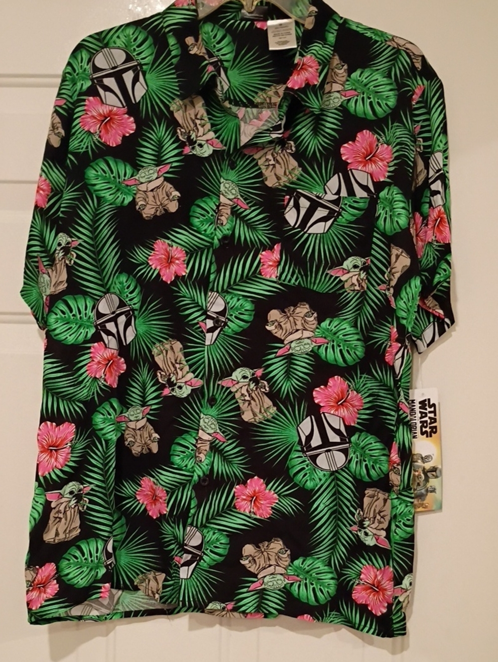 Star Wars Men's Tropical The Child (Grogu) Short-Sleeve Shirt - Black & Green